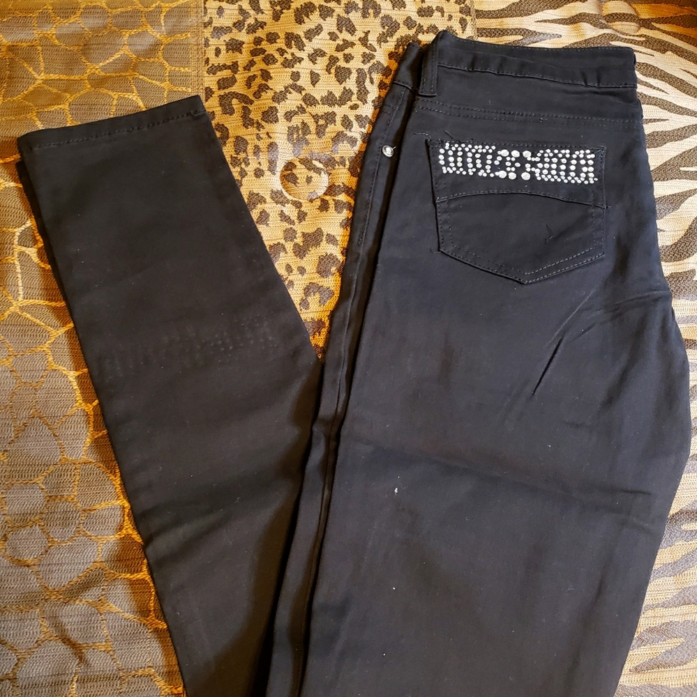 ❤3/$25 NWT Black Stud Pocket Skinny Pants 👖
